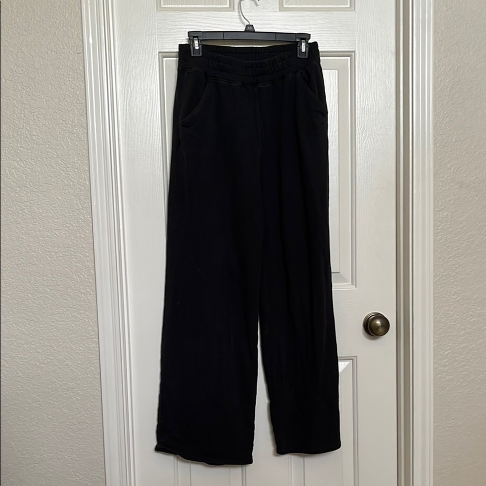 Hollister Ultra High-Rise Black Pants